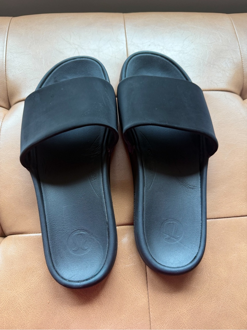 Women's Black Rest heel Lululemon Slide Sandals - 10